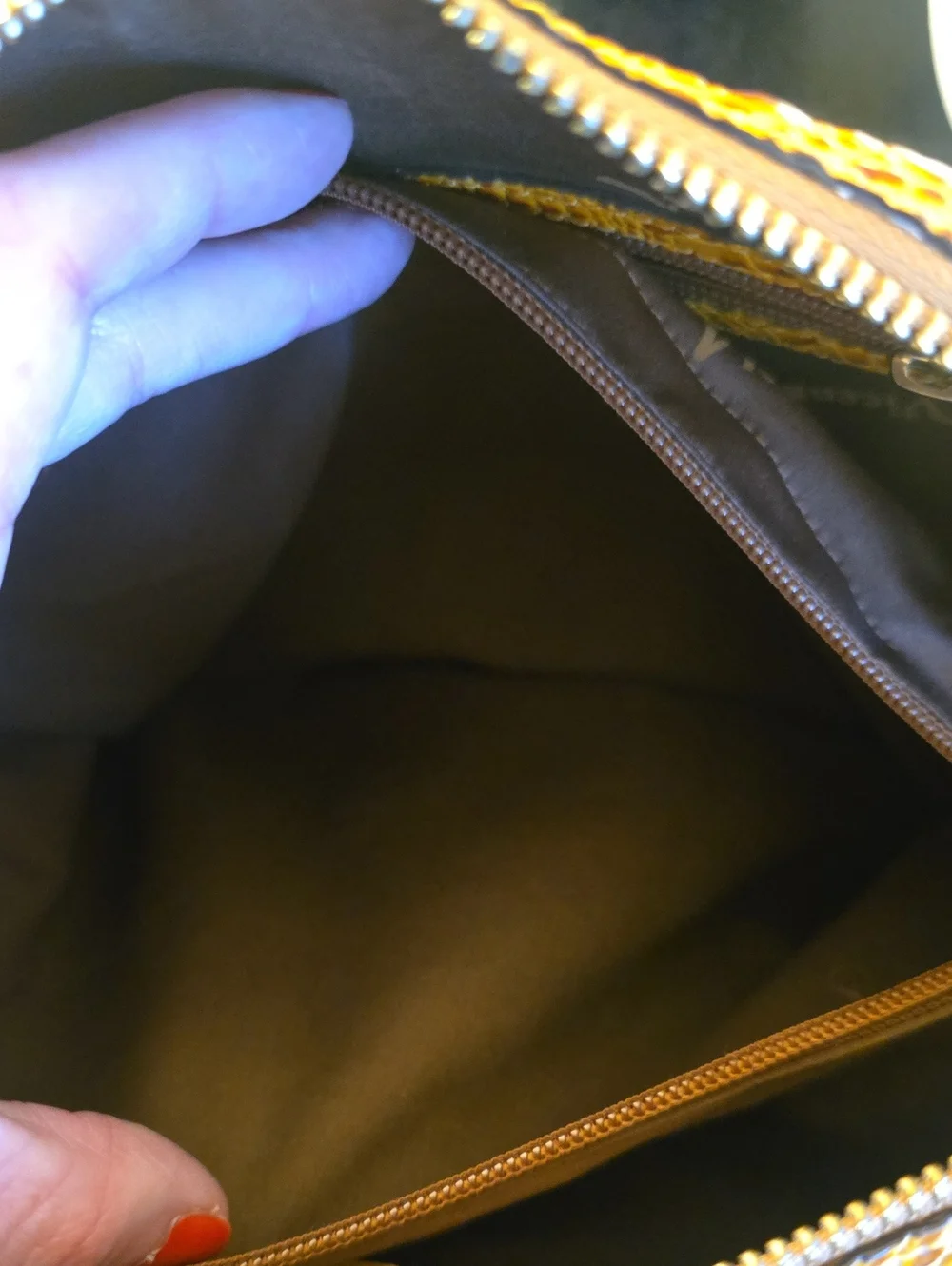 Vicenzo Leather Dome Satchel